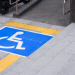 Символ інвалідного візка на пандусі - документи від БТІ Адвокат.